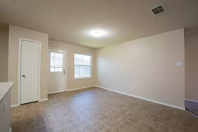 4642 Elm Point Drive, Balch Springs, TX 75180 - Photo 6