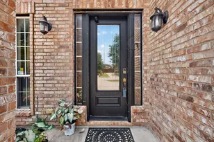 5508 Brazoria Dr, Grand Prairie, TX 75052 - Photo 4