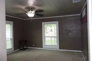301 S 4th St, Grandview, TX 76050 - Photo 8