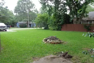 301 S 4th St, Grandview, TX 76050 - Photo 14