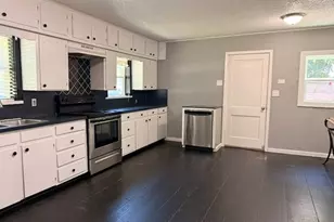 301 S 4th St, Grandview, TX 76050 - Photo 6