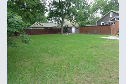 301 S 4th Street, Grandview, TX 76050 - Photo 16