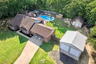 23 Hillside Dr, Wills Point, TX 75169 - Photo 2