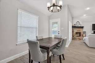 1641 Town Creek Cir, Weatherford, TX 76086 - Photo 16