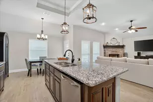 1641 Town Creek Cir, Weatherford, TX 76086 - Photo 12