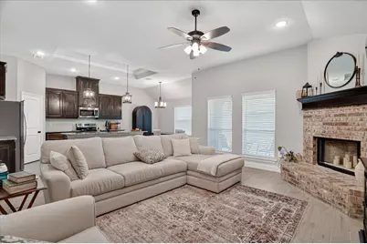 1641 Town Creek Circle, Weatherford, TX 76086 - Photo 8