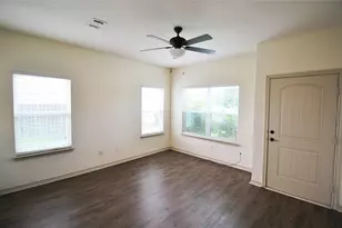 112 Bridle Ct, Mabank, TX 75143 - Photo 2