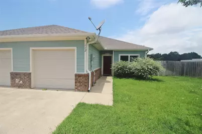 112 Bridle Court, Mabank, TX 75143 - Photo 1