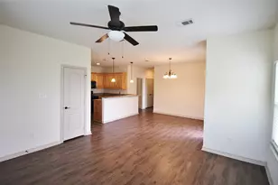 112 Bridle Ct, Mabank, TX 75143 - Photo 4