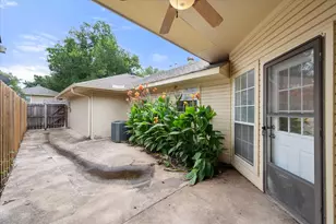 1209 W 3rd Ave, Corsicana, TX 75110 - Photo 32