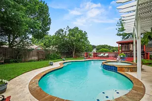 7604 Oak Knoll Dr, North Richland Hills, TX 76182 - Photo 1
