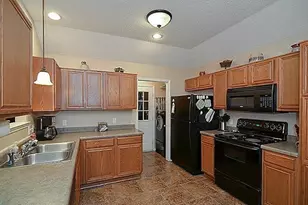 3112 Fairfield Dr, Grand Prairie, TX 75052 - Photo 8