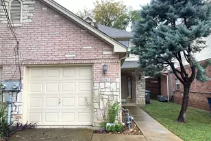 6013 Lewis St, Dallas, TX 75206 - Photo 2