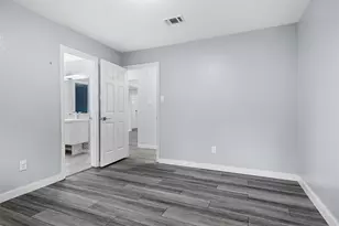 1908 Lakehill Ct, Arlington, TX 76012 - Photo 24
