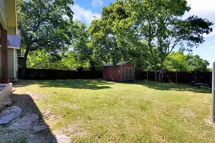 540 E Main St, Pilot Point, TX 76258 - Photo 28
