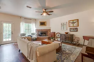 2137 Country Brook Dr, Weatherford, TX 76087 - Photo 6