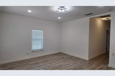 215 S Walker Street, Mesquite, TX 75149 - Photo 6