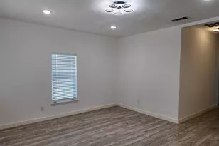 215 S Walker St, Mesquite, TX 75149 - Photo 6