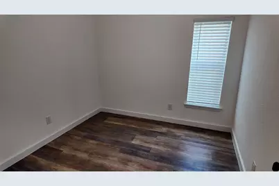 215 S Walker Street, Mesquite, TX 75149 - Photo 16