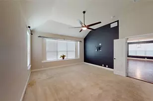 952 Tara Dr, Burleson, TX 76028 - Photo 12