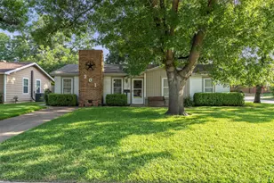 301 Dee Ln, Arlington, TX 76011 - Photo 1