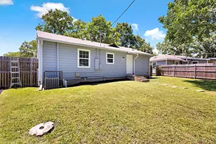 2124 Sharon Dr, Garland, TX 75041 - Photo 18