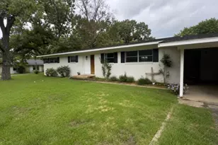 983 Main, Van, TX 75790 - Photo 2