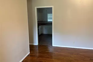 404 W Heron St, Denison, TX 75020 - Photo 6