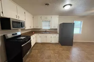 404 W Heron St, Denison, TX 75020 - Photo 14