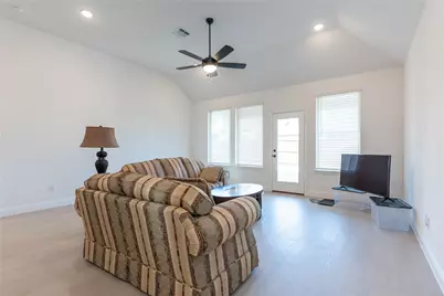 5200 Woodway Drive, Denton, TX 76226 - Photo 10