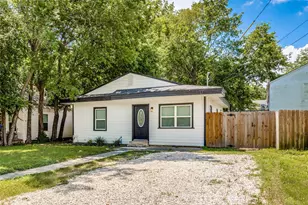 504 Davis St, Gainesville, TX 76240 - Photo 4