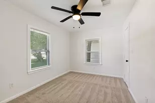 504 Davis St, Gainesville, TX 76240 - Photo 18