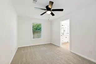 504 Davis St, Gainesville, TX 76240 - Photo 14