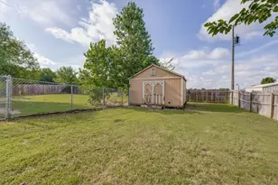 303 Bryant St, Pottsboro, TX 75076 - Photo 20