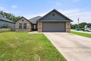 2514 San Gabriel Dr, Granbury, TX 76048 - Photo 2