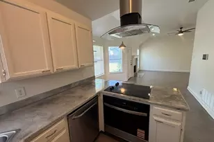 517 Meadowcrest Dr, Burleson, TX 76028 - Photo 12