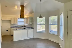 517 Meadowcrest Dr, Burleson, TX 76028 - Photo 8