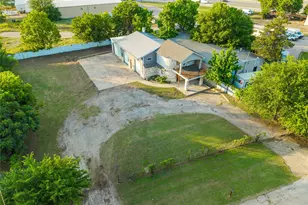 301 E Dallas St, Hutchins, TX 75141 - Photo 1