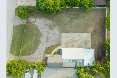 301 E Dallas Street, Hutchins, TX 75141 - Photo 8
