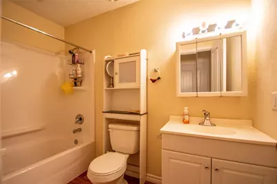 1817 Lipscomb Street, Fort Worth, TX 76110 - Photo 6