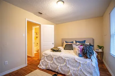 1817 Lipscomb Street, Fort Worth, TX 76110 - Photo 8