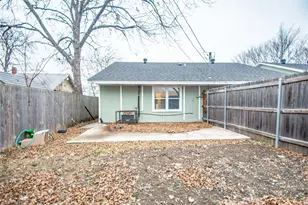 1817 Lipscomb St, Fort Worth, TX 76110 - Photo 10