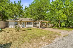 702 S Jackson St, Stephenville, TX 76401 - Photo 4