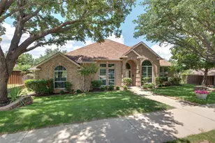905 Brittany Dr, Lewisville, TX 75067 - Photo 2