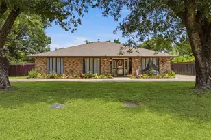 1933 Potter Ln, Mesquite, TX 75149 - Photo 1
