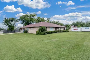 1706 Stagecoach Dr, Pantego, TX 76013 - Photo 2
