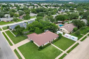 1706 Stagecoach Dr, Pantego, TX 76013 - Photo 4