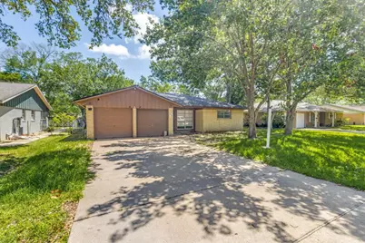 406 Vance Street, League City, TX 77573 - Photo 1