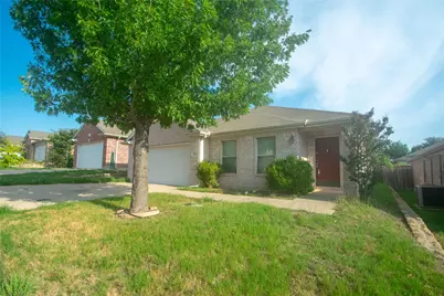 3725 Sapphire Street, Fort Worth, TX 76244 - Photo 2