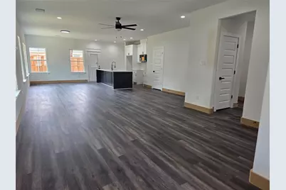 322 W Brownlee Avenue, Dallas, TX 75224 - Photo 2